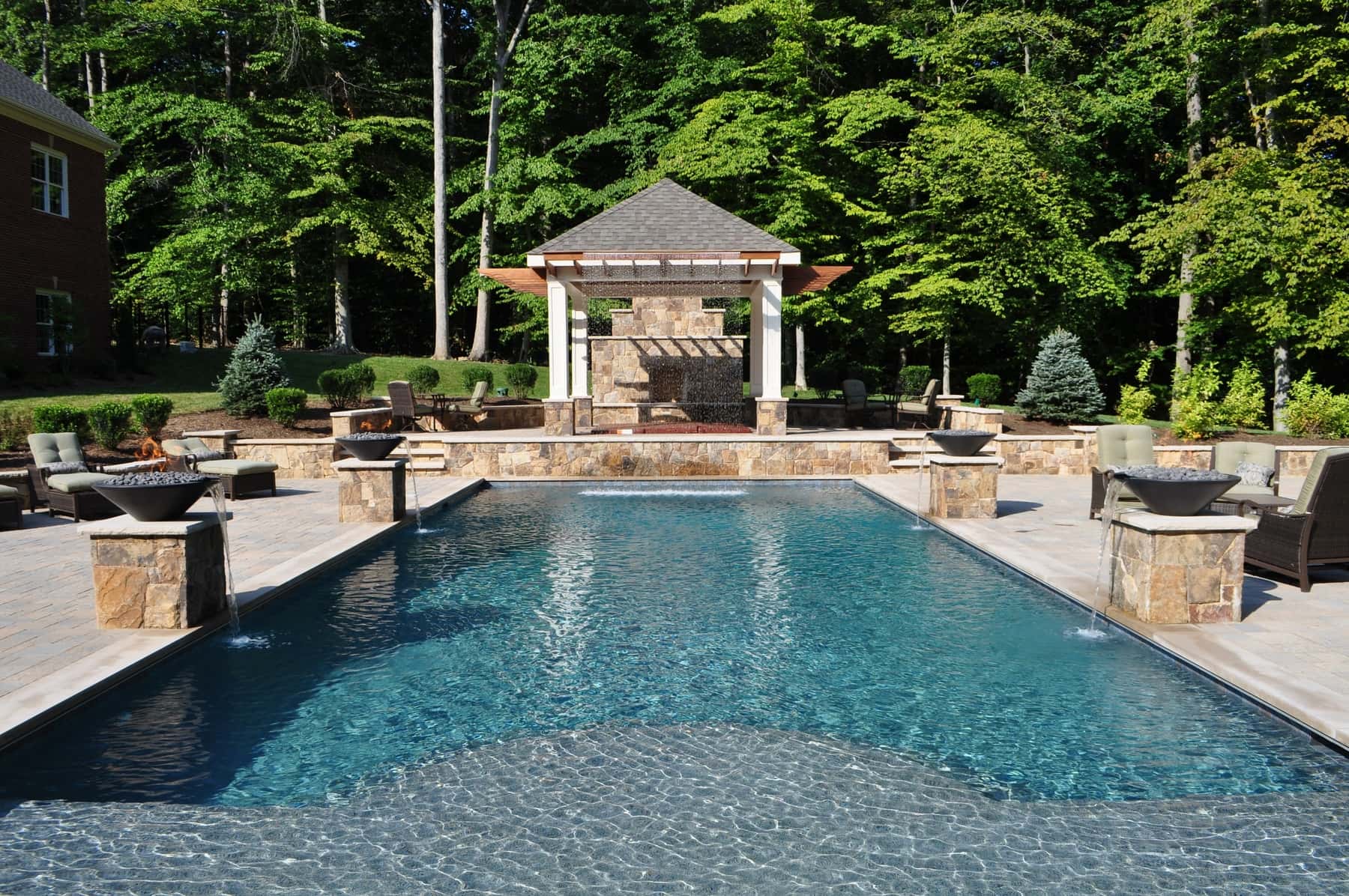 Inground Swimming Pool, Fire Bowls, Pavilion, Arden on the Severn MD